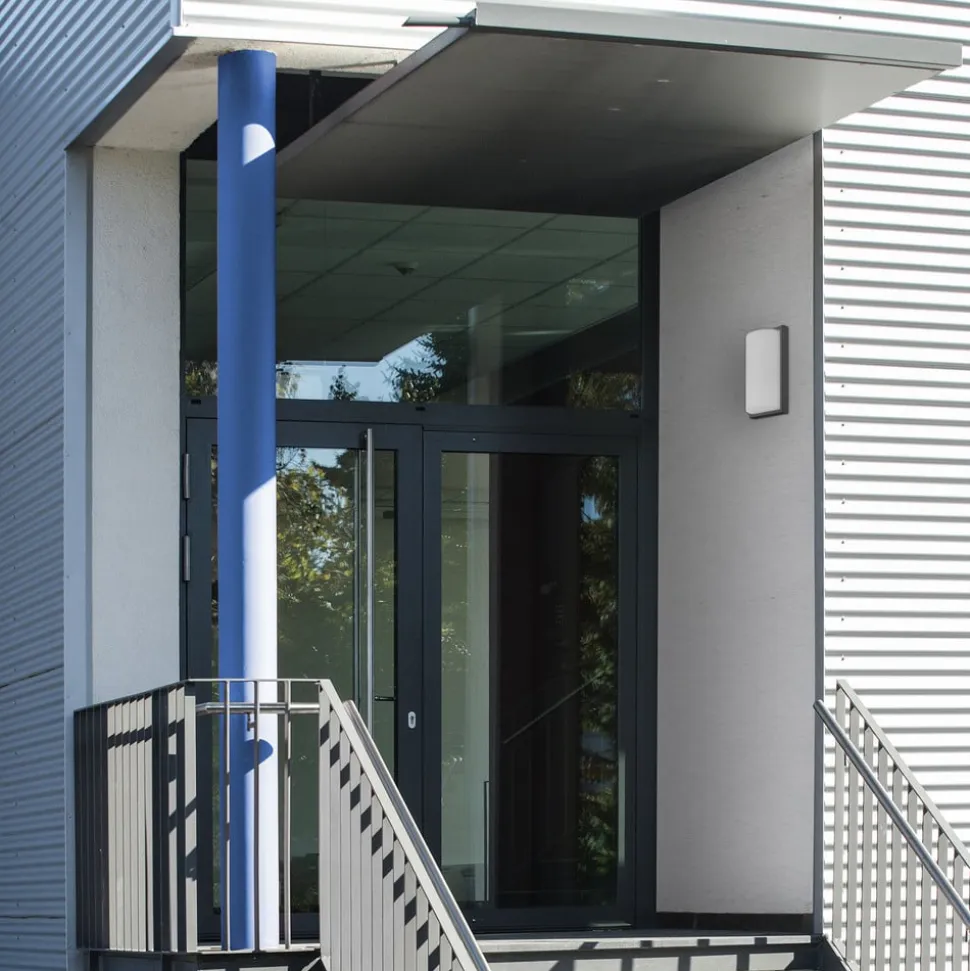 039 udendørs væglampe med bevægelsessensor, grafit