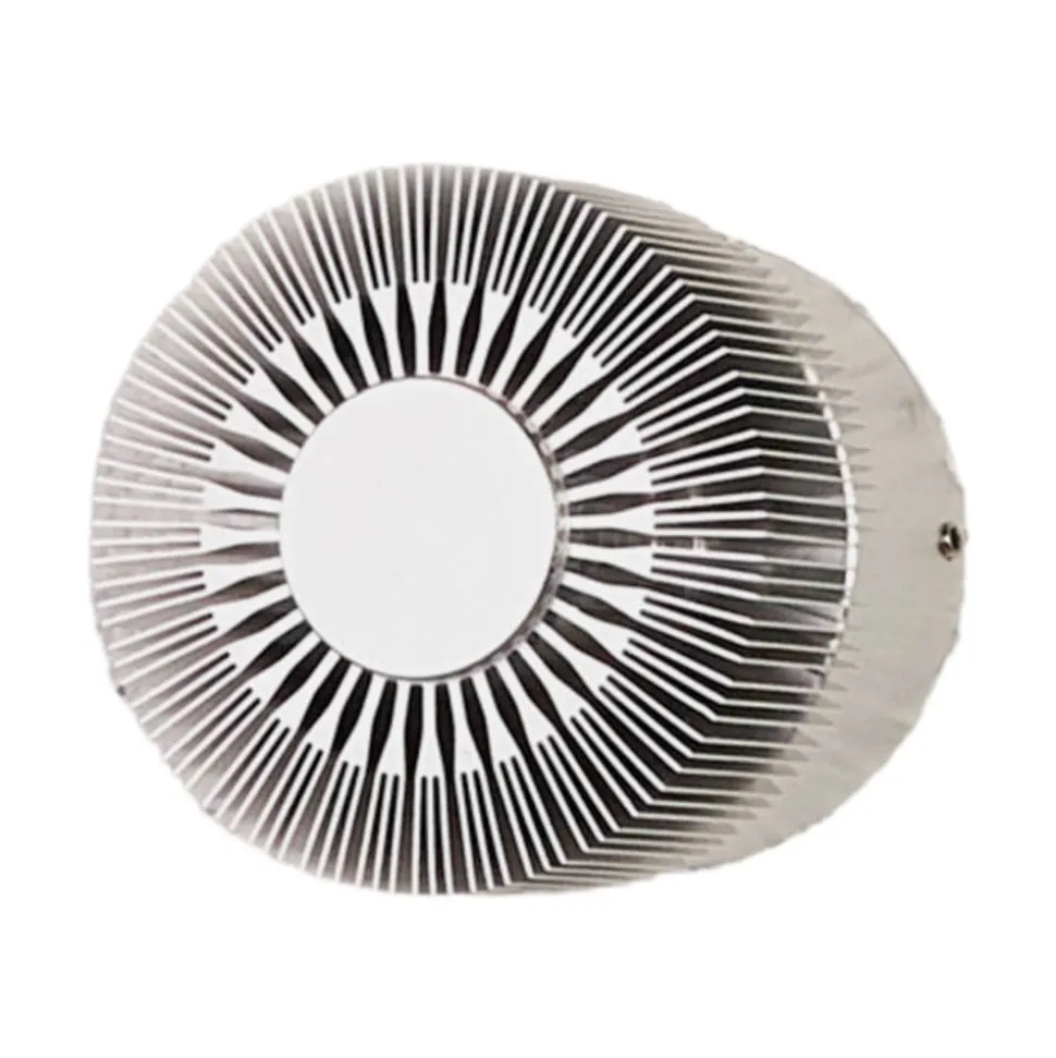 Aluminiumsfarvet udendørsvæglampe Lennias med LED