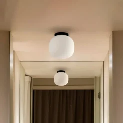 Amelia loftlampe til bad, sort/opal, glas, Ø 21,5 cm