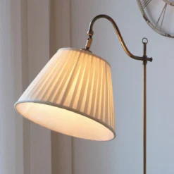 Antik gulvlampe Charleston antik messing