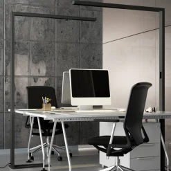 Arcchio LED-gulvlampe til kontor Jolinda, sort, 4000K, sensor