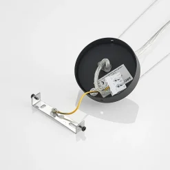 Arcchio LED-pendellampe Vanida, sort, Ø 60 cm, op/ned