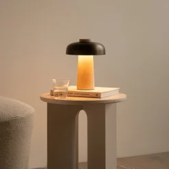 Audo bordlampe, sand/bronze, sten, 24,5 cm