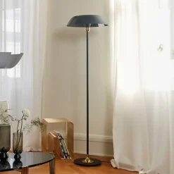 AYTM Cycnus gulvlampe, sort, jern, højde 160 cm, E27