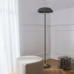 AYTM Cycnus gulvlampe, sort, jern, højde 160 cm, E27