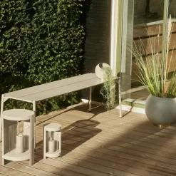 AYTM Globe urtepotte, Ø 37 cm, gråbrun, aluminium, stål