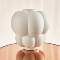 AYTM Uva-vase, keramik, hvid, Ø 26 cm, drueform