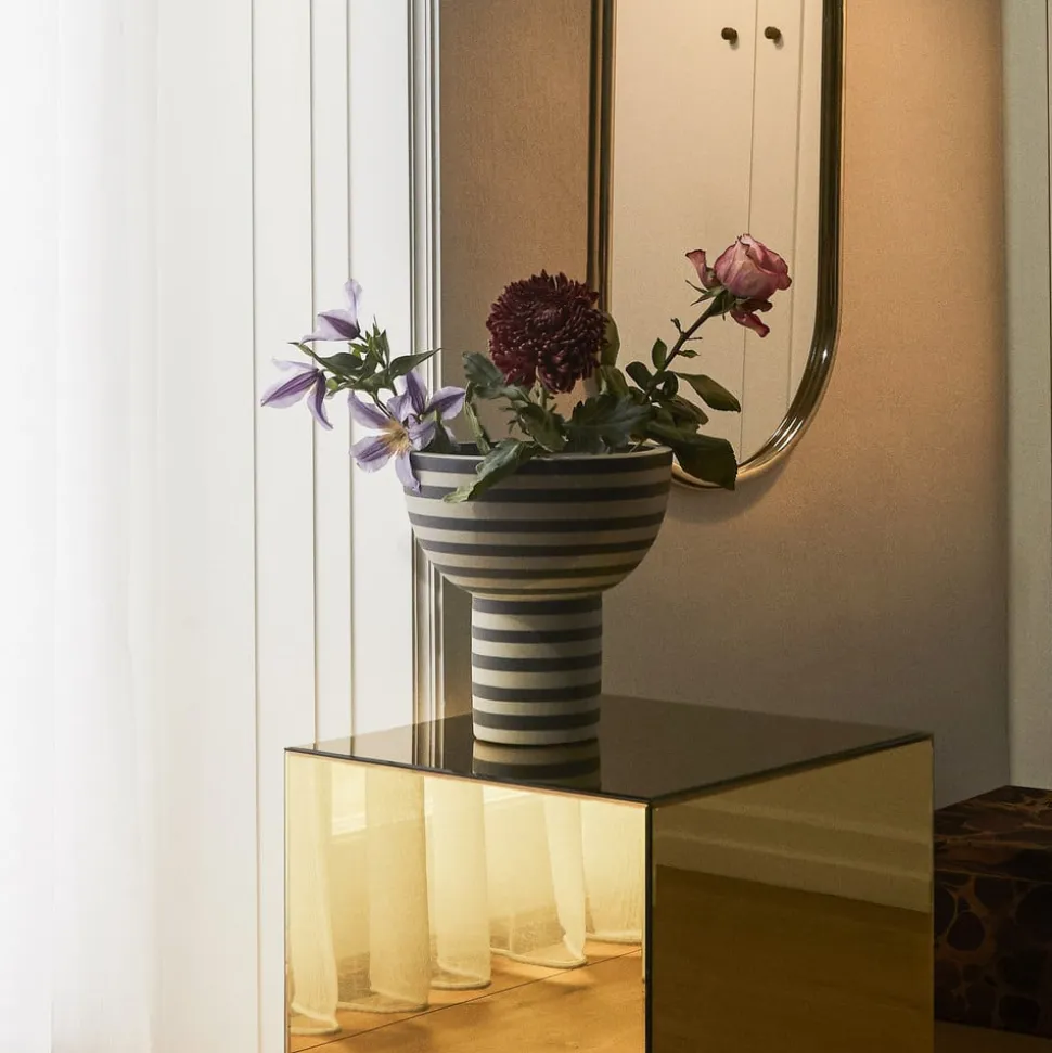 AYTM Varia vase, sort, Ø 23 cm, højde 24 cm, keramik