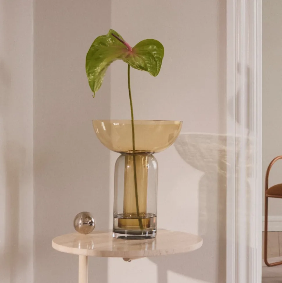 AYTM Vase Torus, ravfarvet, Ø 25 cm, højde 33 cm, glas