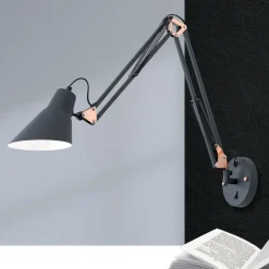 Bachelor-væglampe med fjederbalancer og afbryder