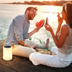 Bari LED-bordlampe, solcelle, RGB-farveskift