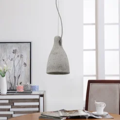 Beton pendellampen Lenna i grå