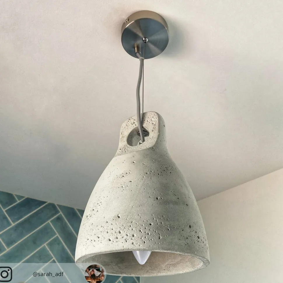 Beton pendellampen Lenna i grå