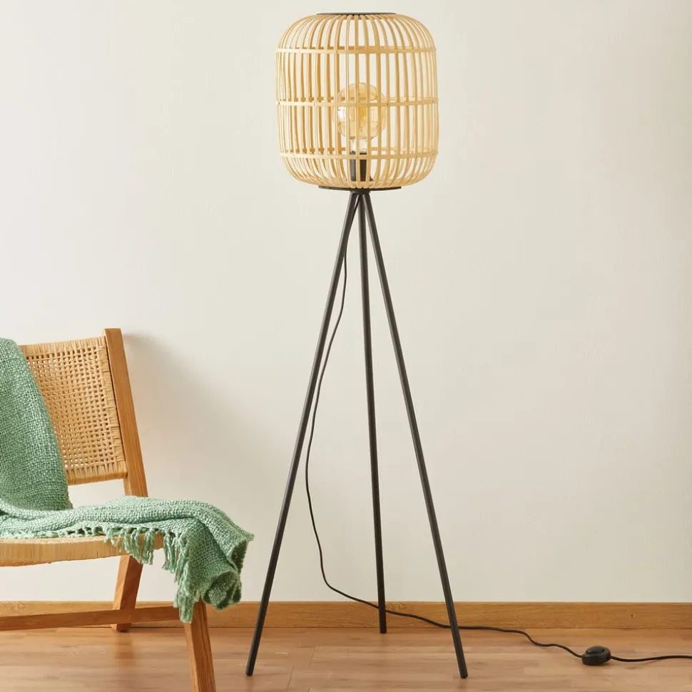 Bordesley gulvlampe, trefod, med træskærm