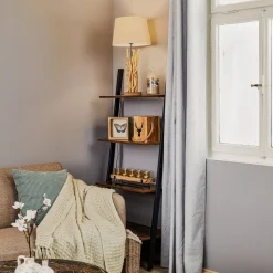 Bordlampe Agar med stofskærm og træelement