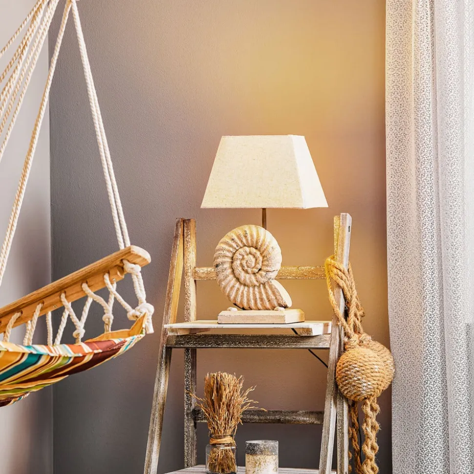 Bordlampe Conchiglia med dekoreret fod