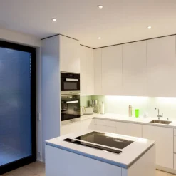 BRUMBERG indbygningsspot IP65 rundt, dæmpes, hvidt