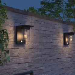 Calex Asti udendørs LED-væglampe, sensor, IP44, sort