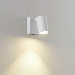 CAN TILT vægspot, hvid, 10 x 10 cm, metal, kontakt, USB