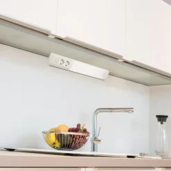 Chianti 15 W møbelpåbygningslampe 2 stikkontakt