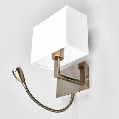 DARIO tiltalende væglampe med LED