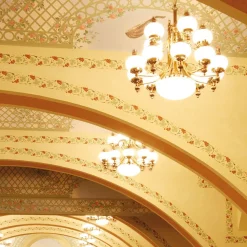 Delia lysekrone, messingfarvet Ø 100 cm, 16-lys, glas