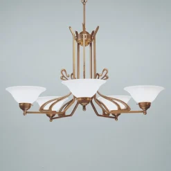 Den flot udformede lysekrone Richard