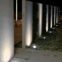 Drejeligt LED nedgravningsspot Fabio, 3000K