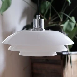 Dyberg Larsen DL31 hængelampe, glasskærm, krom