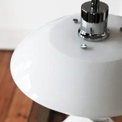 Dyberg Larsen DL31 hængelampe, glasskærm, krom