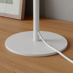 Dyberg Larsen Stockholm bordlampe E14, 43 cm, hvid