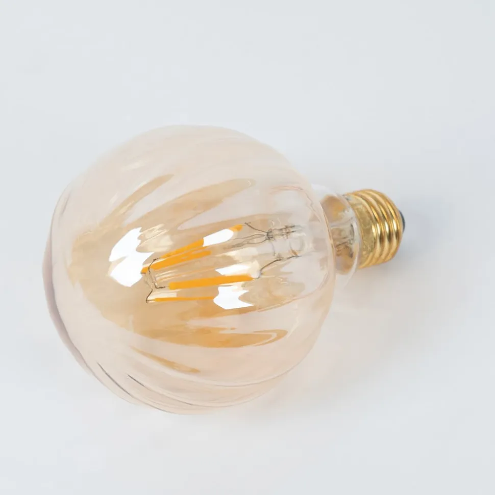 E27 3,8W LED-pære G95, 2700K, 340lm, riller ravfarvet