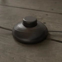 Envostar Clay gulvlampe, metal/birketræ