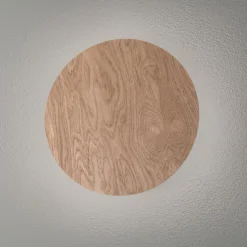 Envostar væglampe Rito, lyst træ, Ø 30 cm