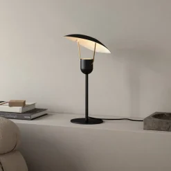 Fabiola bordlampe i sort