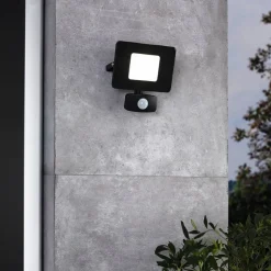 Faedo 3 udendørs LED-spot med sensor, sort, 20 W