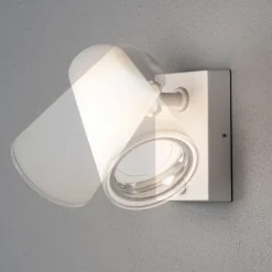 Fano udendørs LED-vægspot, med bevægelsessensor