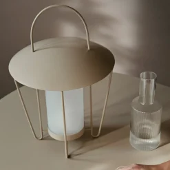 ferm LIVING Lygte Abri, beige, stål, glas, Ø 30 cm