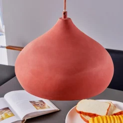 Fiona terrakotta hængelampe i smuk form