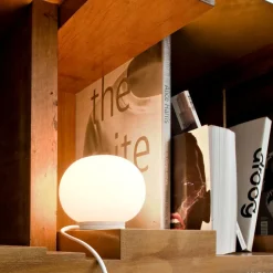 FLOS Mini Glo-Ball T - sfærisk bordlampe