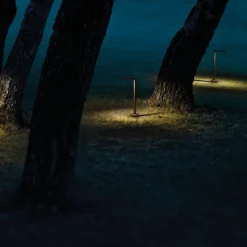 FLOS Walkstick Pipe 2 gadelampe, 2.700 K, sort