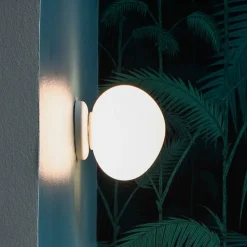 Foscarini Gregg piccola væglampe, hvid, IP44, glas