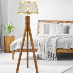 Frederik gulvlampe i træ, trefod