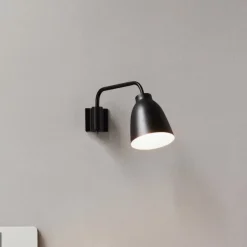 FRITZ HANSEN Caravaggio væglampe, sort
