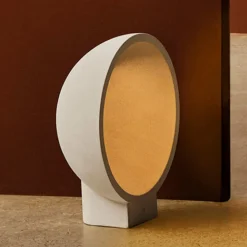 Gaia LED-sokkellampe, grå, beton, højde 38,8 cm