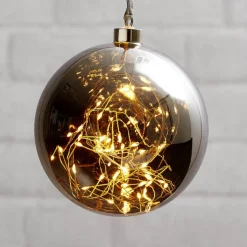 Glow LED-dekokugle af glas, Ø 15 cm, røggrå