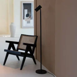 GOOD & MOJO Gulvlampe Java, sort, 141 cm, bambus, GU10