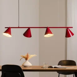 Hængelampe Form 4, rød, metal, 4 lyskilder, kegle, E27