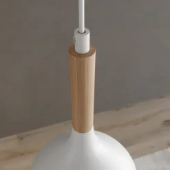 Hængelampe Noak, hvid/naturtræ, 3 lyskilder lang
