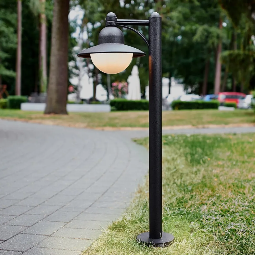 I sort - lys på Yarai-stien